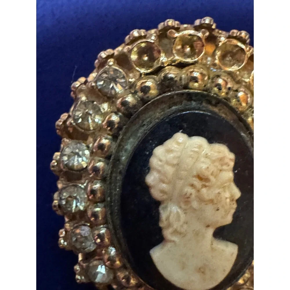 Vintage Coro Cameo Brooch Gold Tone Rhinestone Frame Signed Oval Pin Victorian